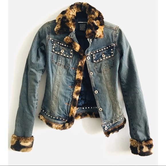 Bebe studded denim Jacket with faux fur collar - Picture 1 of 8